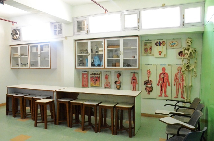 BIOLOGY LAB
